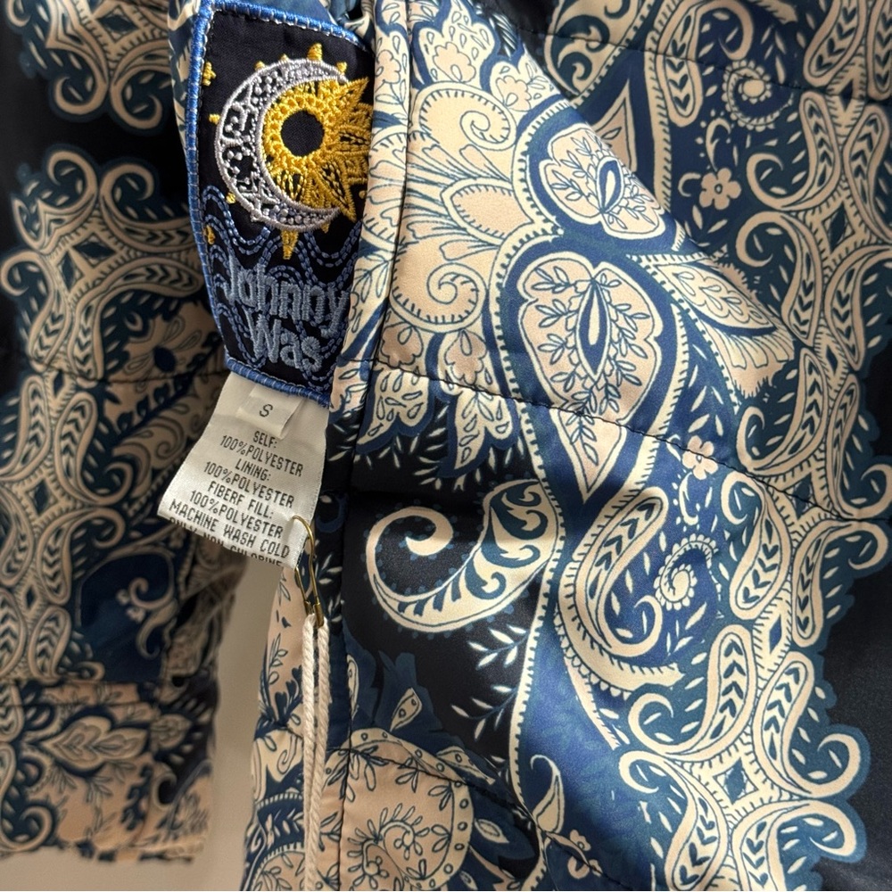 Johnny Was • Mauri Reversible Quilted Puffer Jacket Darnahta Scarf Print S NWT - Picture 13 of 16